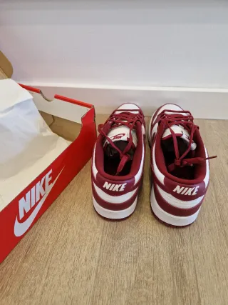 Nike Dunk Low Team Red Talla 47.5. Nuevas