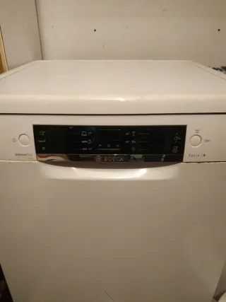 Lavavajillas Bosch Serie 4 SMS46MW08E