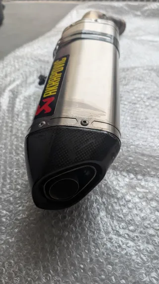 Scarico Akrapovič Titanio + Raccordo Arrow