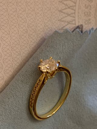 Anello solitario moissanite oro 18 k su argento