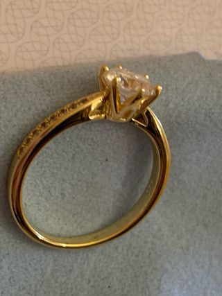 Anello solitario moissanite oro 18 k su argento