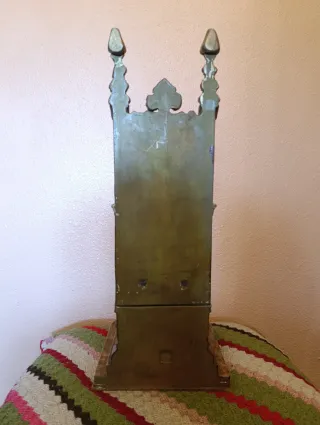 Escultura Cristo Rey entronizado