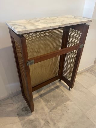 Cubre radiador madera, mármol y metal