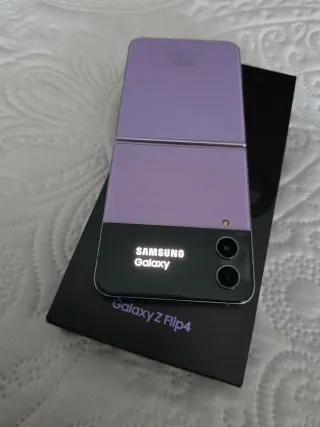 Samsung Galaxy Z Flip4 5G