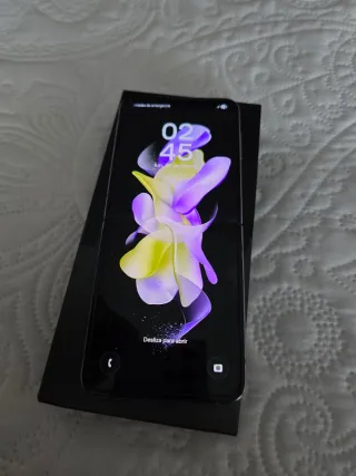 Samsung Galaxy Z Flip4 5G