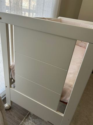 Cuna marca Trama del grupo Bebecar, modelo Báltica