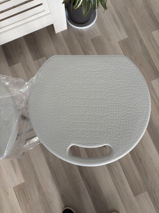 Taburetes altos nuevos a estrenar