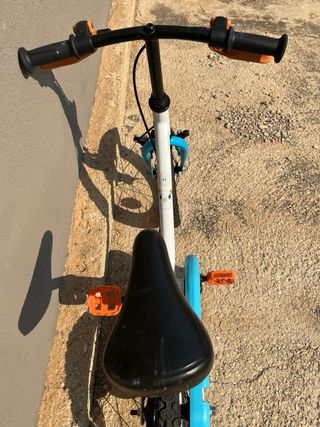 Bicicleta infantil Arctic Btwin azul y blanca