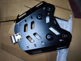 Baúl Zontes 45L + Soporte Zontes 703f