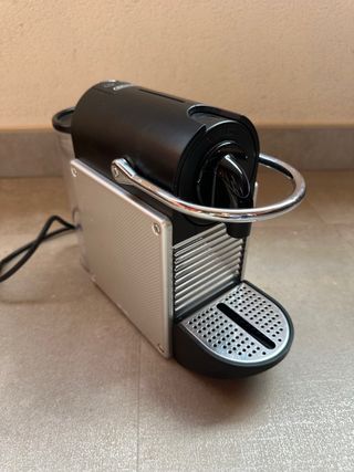 Cafetera Nespresso DeLonghi Pixie