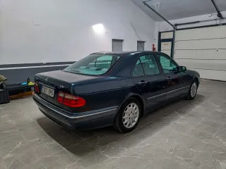 Mercedes-Benz Clase E 2001