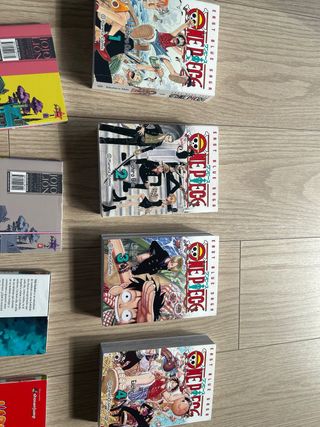 Mangas varios en español, pack o separado.
