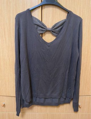 Jersey fino cuello pico con lazo espalda