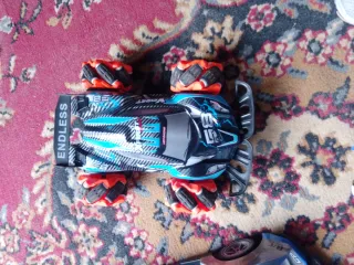 Coches de juguete varios