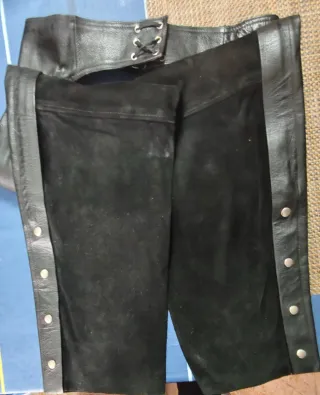 Chap de piel Talla L fina y vuelta