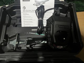 Caladora Parkside 12v completa.