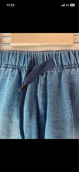 Pantalón corto vaquero elástico