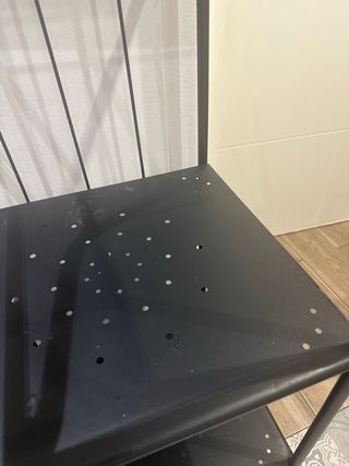 Estantería metálica con baldas de cristal