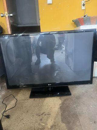 2 Televisores Negros (No encienden)