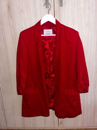 Americana Roja Stradivarius