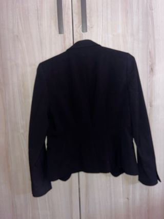 Americana corta negra