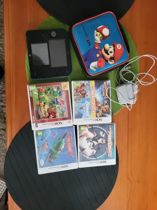 Nintendo 2DS Nero e Blu con Accessori