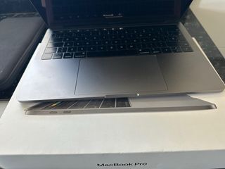 MacBook Pro 13 Touch Bar Plata