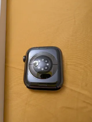 Apple Watch series 8 acero inoxidable.