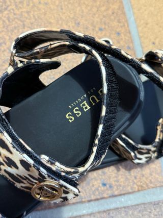 Sandalias Guess Leopardo Talla 37 Nuevas