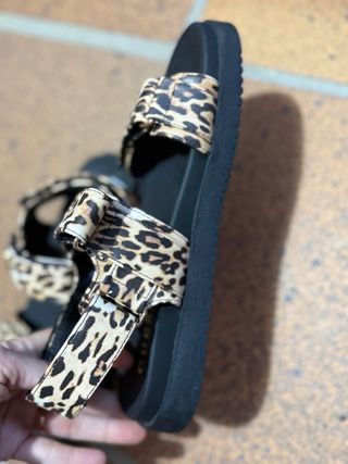 Sandalias Guess Leopardo Talla 37 Nuevas