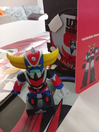 Figura Goldorak con DVD e Poster