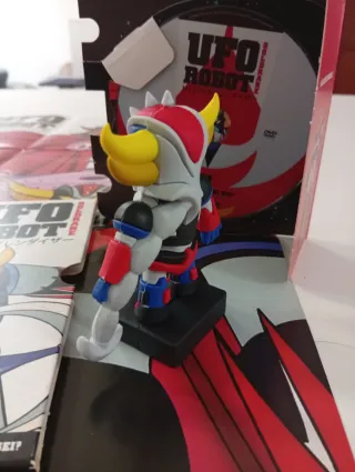 Figura Goldorak con DVD e Poster