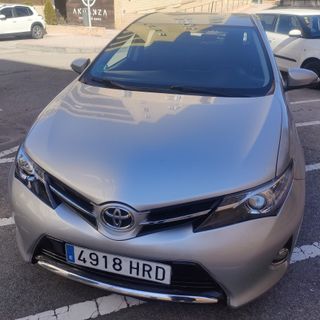 TOYOTA AURIS 2013
