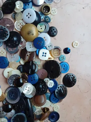 Lotto bottoni assortiti 330 gr