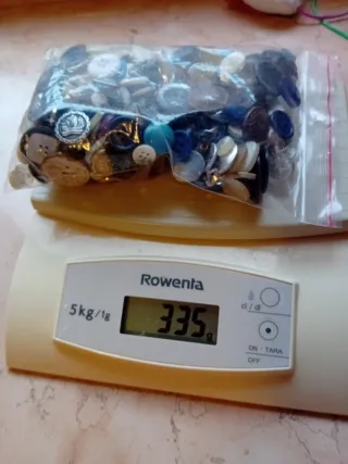 Lotto bottoni assortiti 330 gr