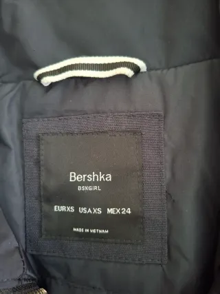 Cazadora acolchada Bershka marino oscuroT.XS