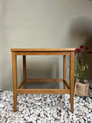 Comodino in legno massello