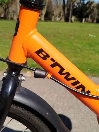 Bicicleta infantil B TWIN naranja