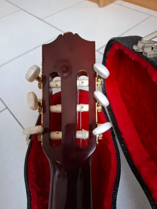 Chitarra classica Stagg top massello