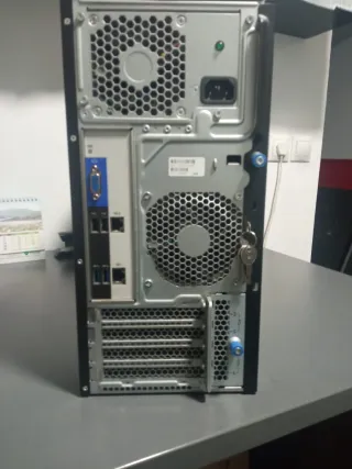 Servidor HP ProLiant ML30 Gen9