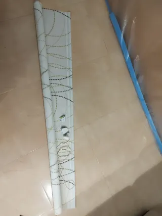 Estor enrollable Leroy Merlin de 147 CMS ancho