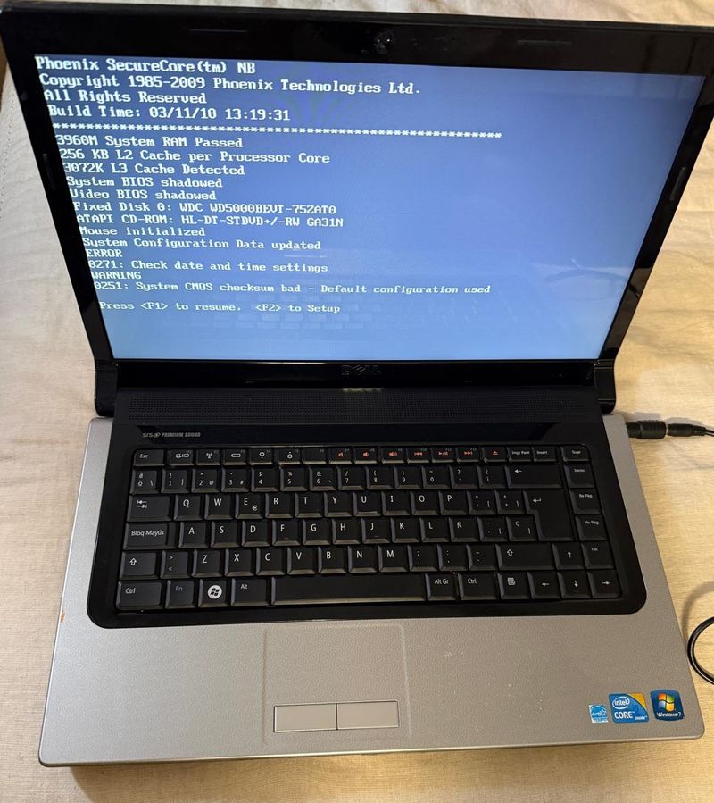 Dell Studio 1558 (PP39L) Portátil afbeelding 2