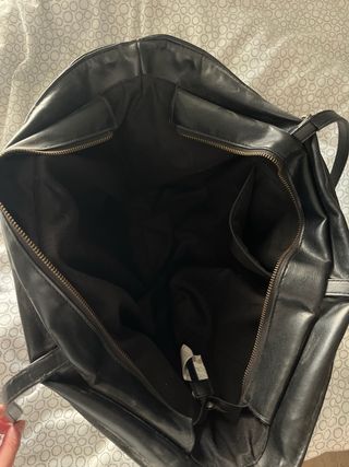 Bolso negro acolchado Stradivarius