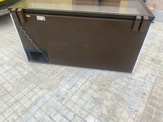 Congelador industrial horizontal, tapa de cristal.