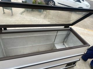 Congelador industrial horizontal, tapa de cristal.