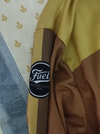 Camiseta Moto Fuel Manga Larga Marrón y Amarillo