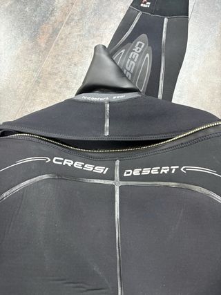 Traje Seco Cressi modelo Desert Talla S/2 Mujer