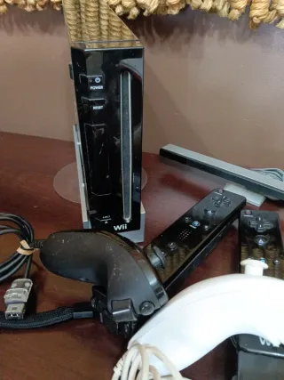 Consola Nintendo Wii Negra + Accesorios