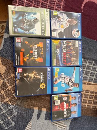 Consegna di videogiochi PS4: FIFA, PES, Fallout, AC