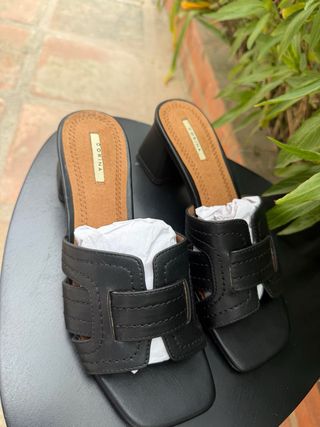 Sandalias Corina Negras